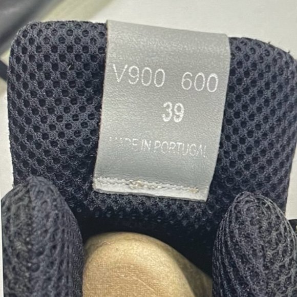 VERSACE  Collection Leather Sneakers - Unisex 39 - Women's 8.5  Men's 7 - Picture 8 of 8